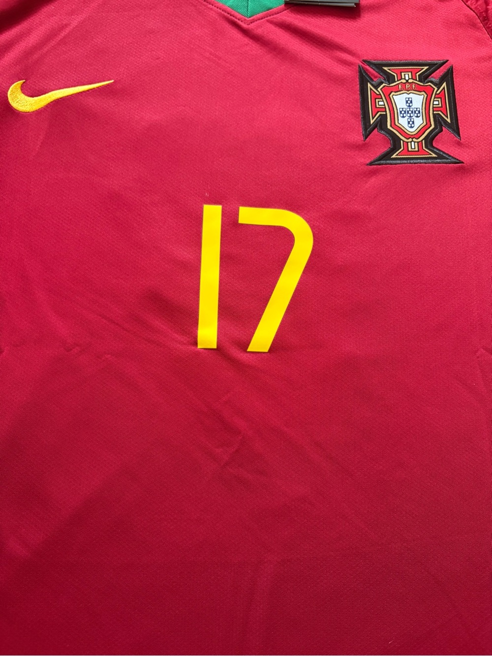 Cristiano Ronaldo Portugal 2006 World Cup Retro Home Jersey | Mens Sizes - Picture 5 of 5